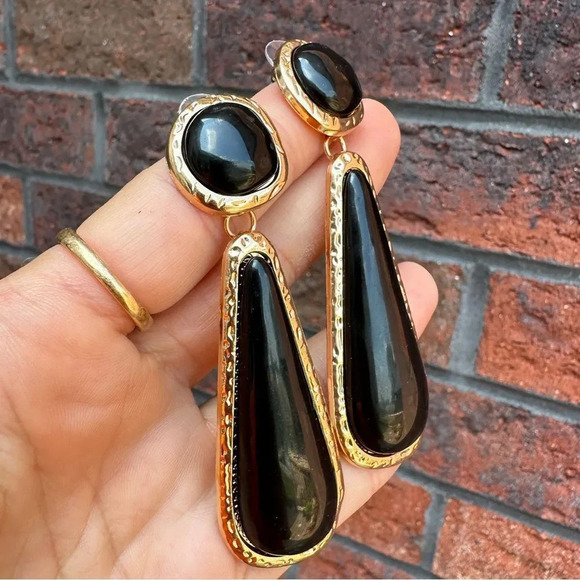 Barogue Black Gold Earrings - Picture 4 of 11